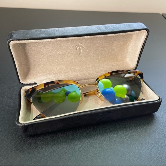 Sunday Somewhere Pixie Sunglasses - Picture 6 of 6